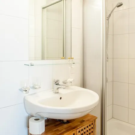Bed & Breakfast Gaestehaus Brugger *